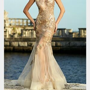 Spectacular Couture Alberto Makali appliquéd & sequined Gown